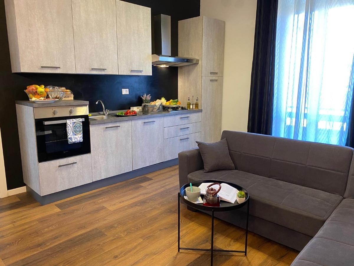 La Casa Di Alan Hotel Terni Bagian luar foto
