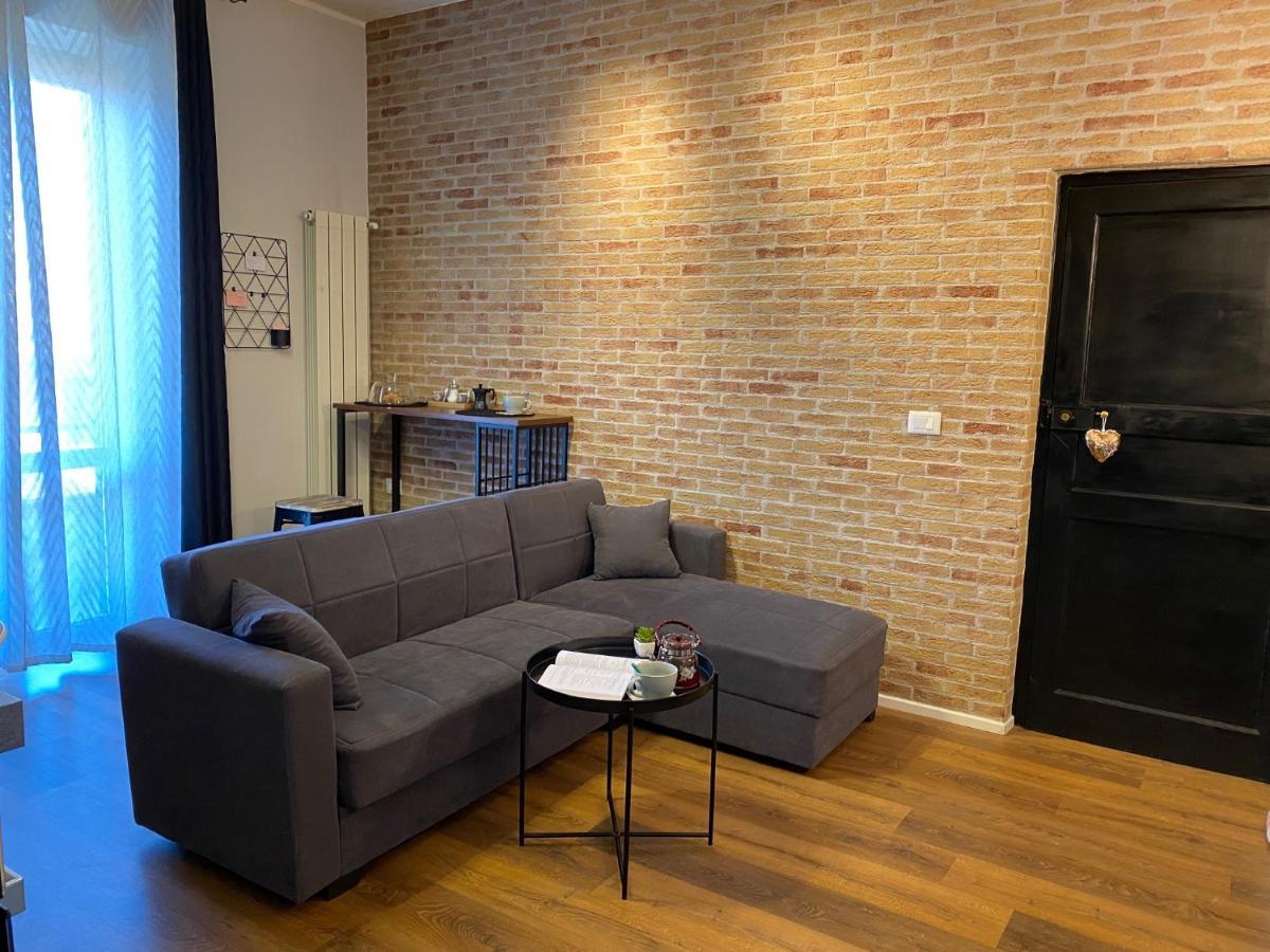 La Casa Di Alan Hotel Terni Bagian luar foto