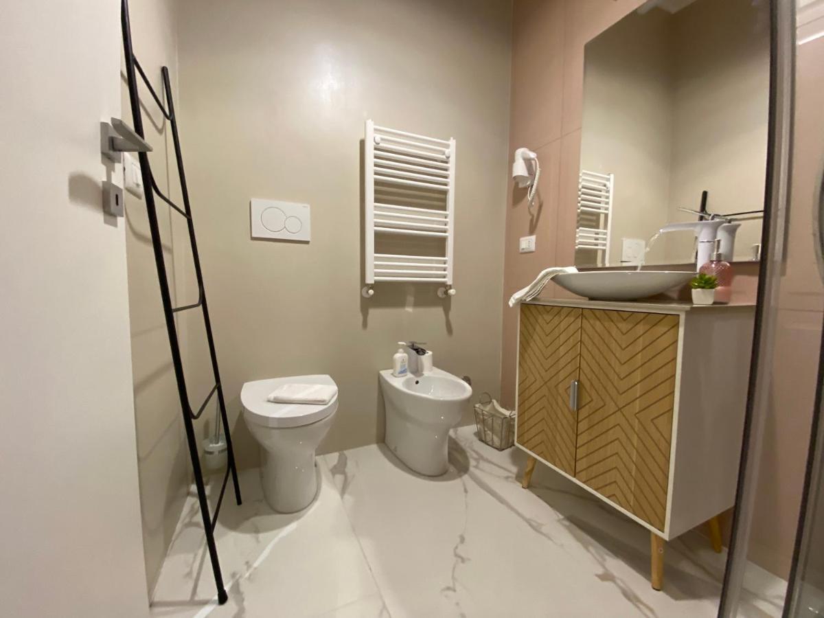 La Casa Di Alan Hotel Terni Bagian luar foto